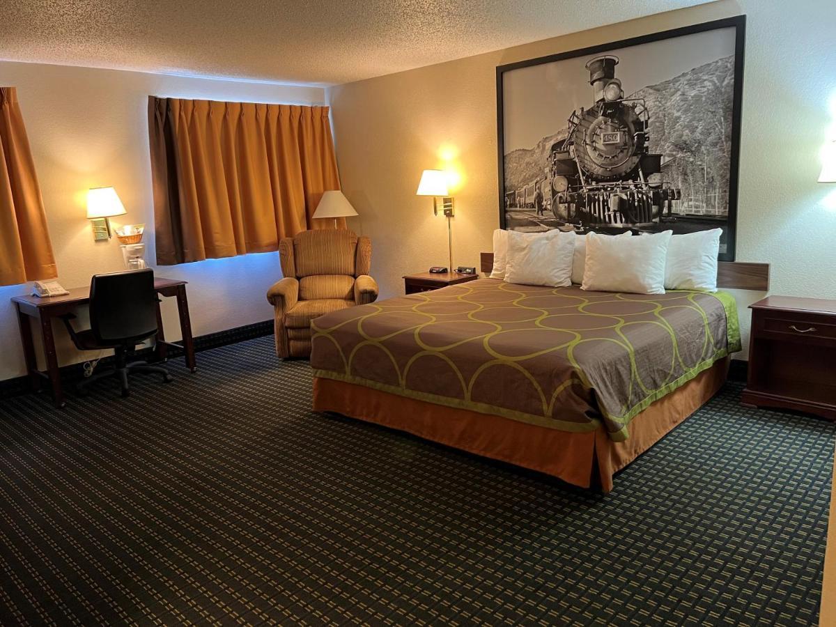 Super 8 By Wyndham Trinidad Hotel Room photo