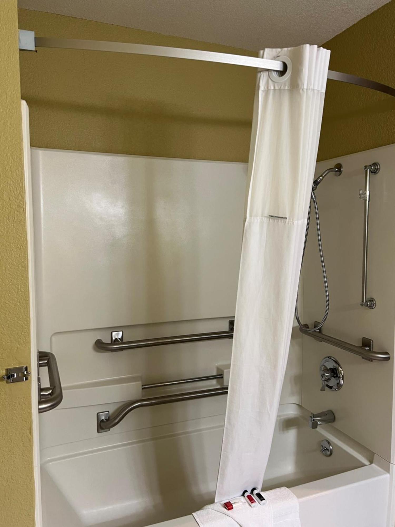 Super 8 By Wyndham Trinidad Hotel Room photo